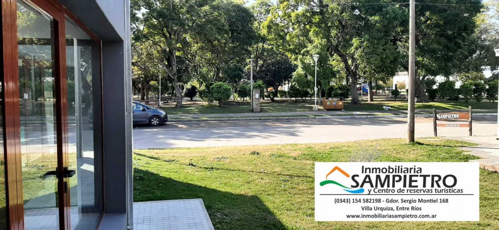 Local comercial frente a la plaza, Villa Urquiza