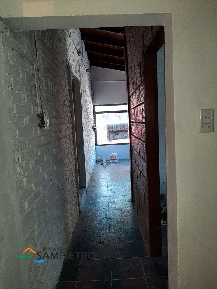 Local comercial esquina de la plaza principal, Villa Urquiza