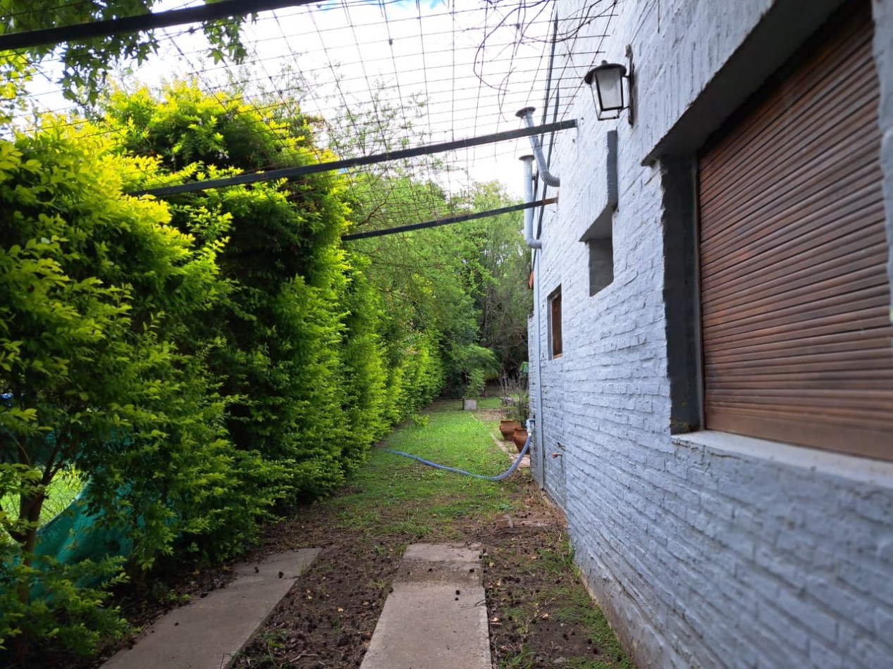 Casa quinta con pileta, amplio terreno, buena ubicacion