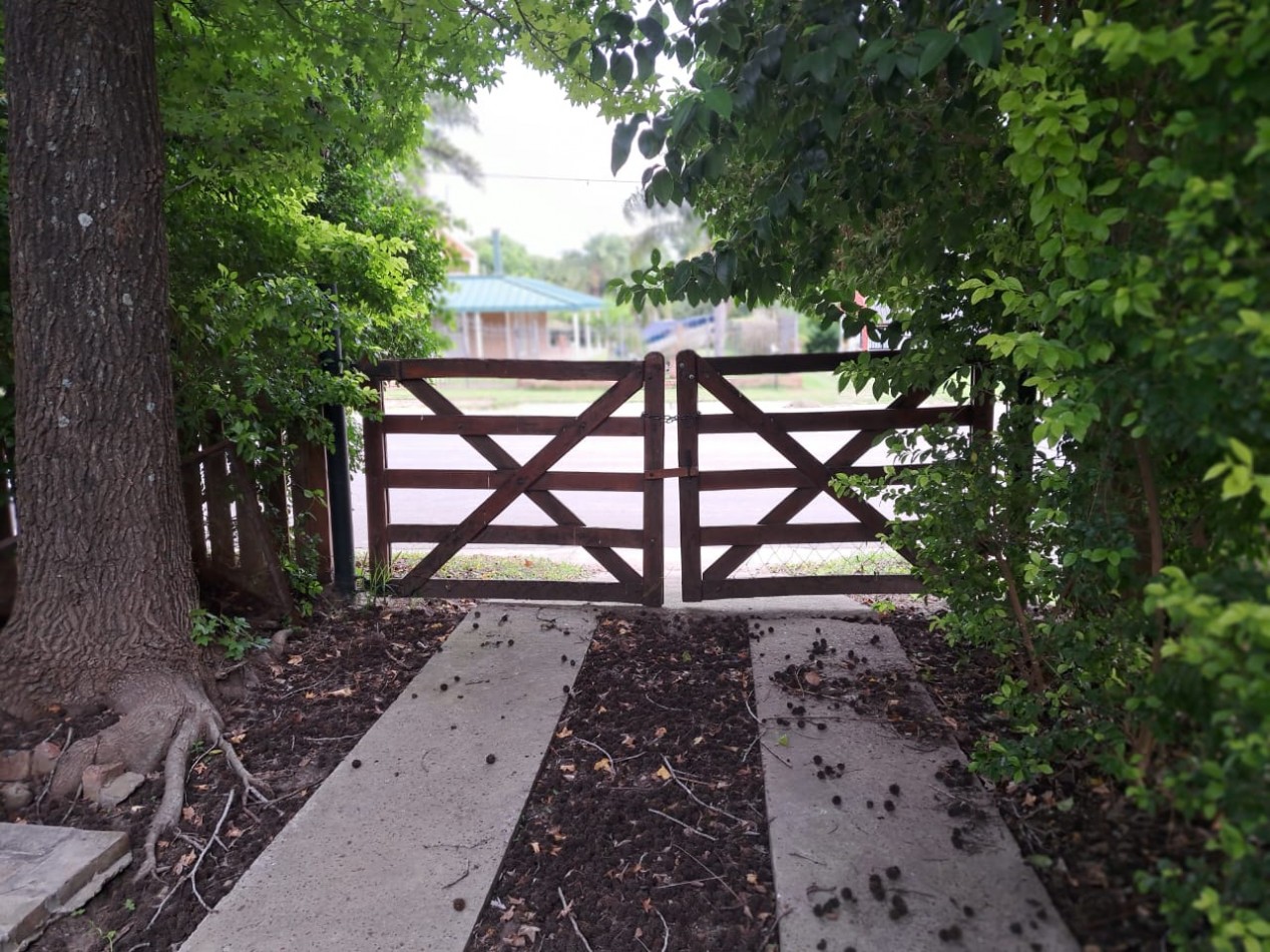 Casa quinta con pileta, amplio terreno, buena ubicacion