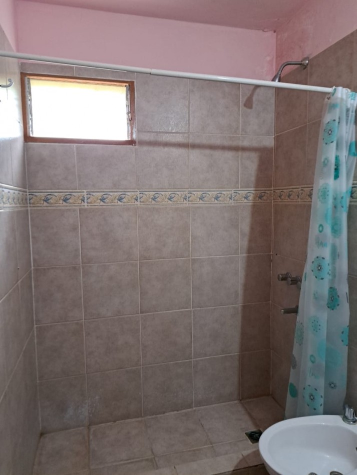 Casa quinta con pileta, amplio terreno, buena ubicacion