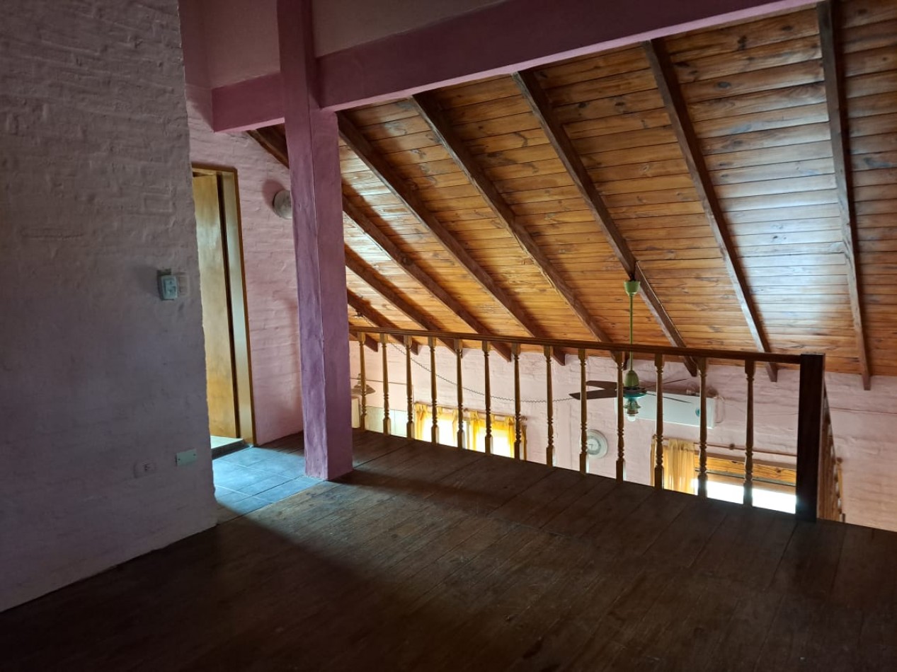 Casa quinta con pileta, amplio terreno, buena ubicacion