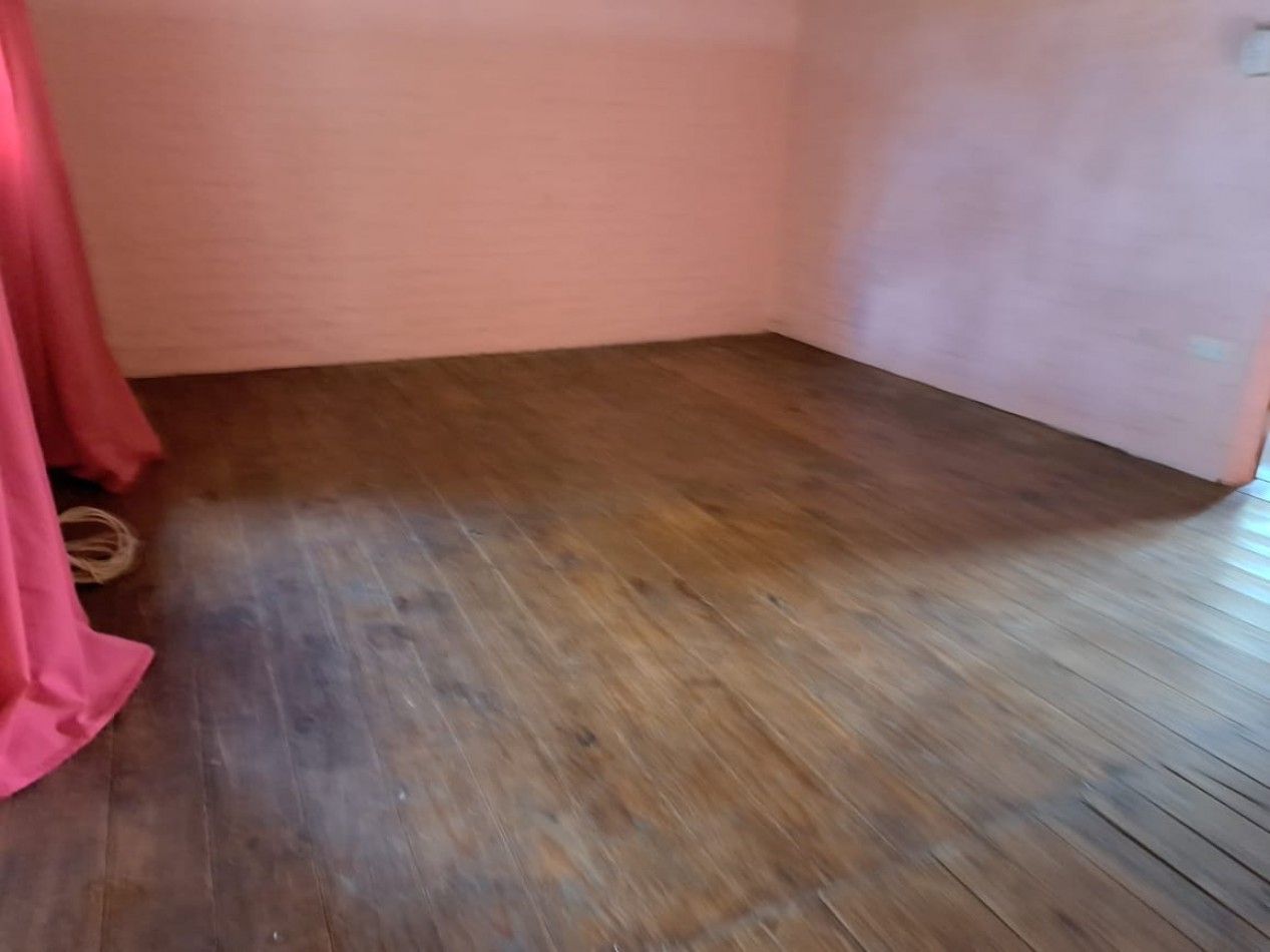 Casa quinta con pileta, amplio terreno, buena ubicacion