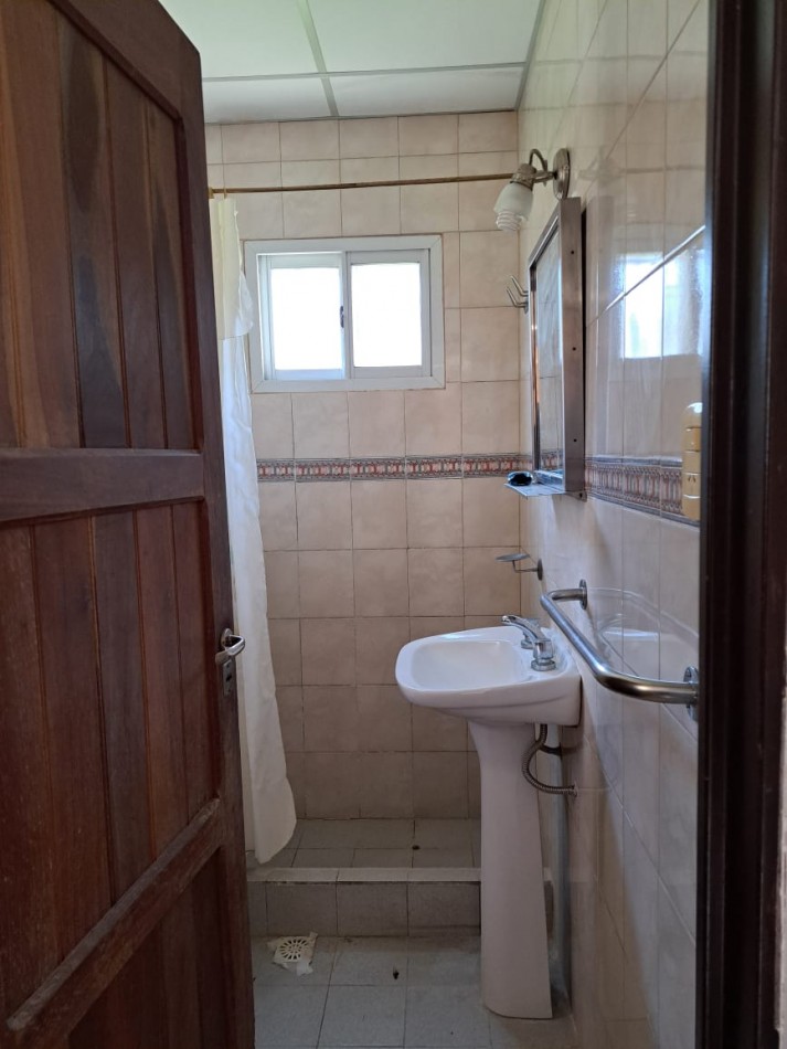 SE VENDE 2 casas en un terreno centrico, Villa Urquiza, Entre Rios