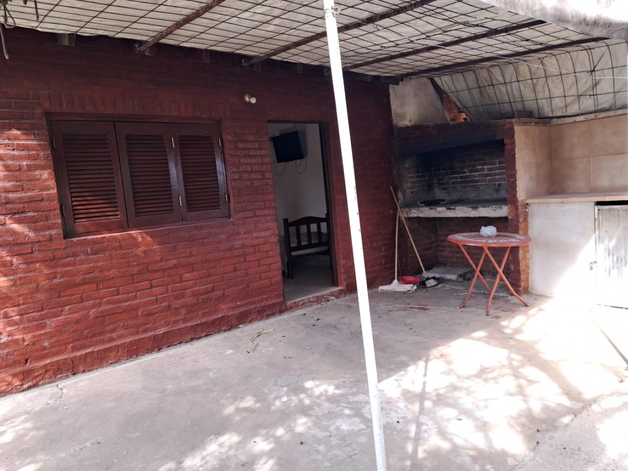 Casa centrica, 1 dormitorio, cochera, Villa Urquiza