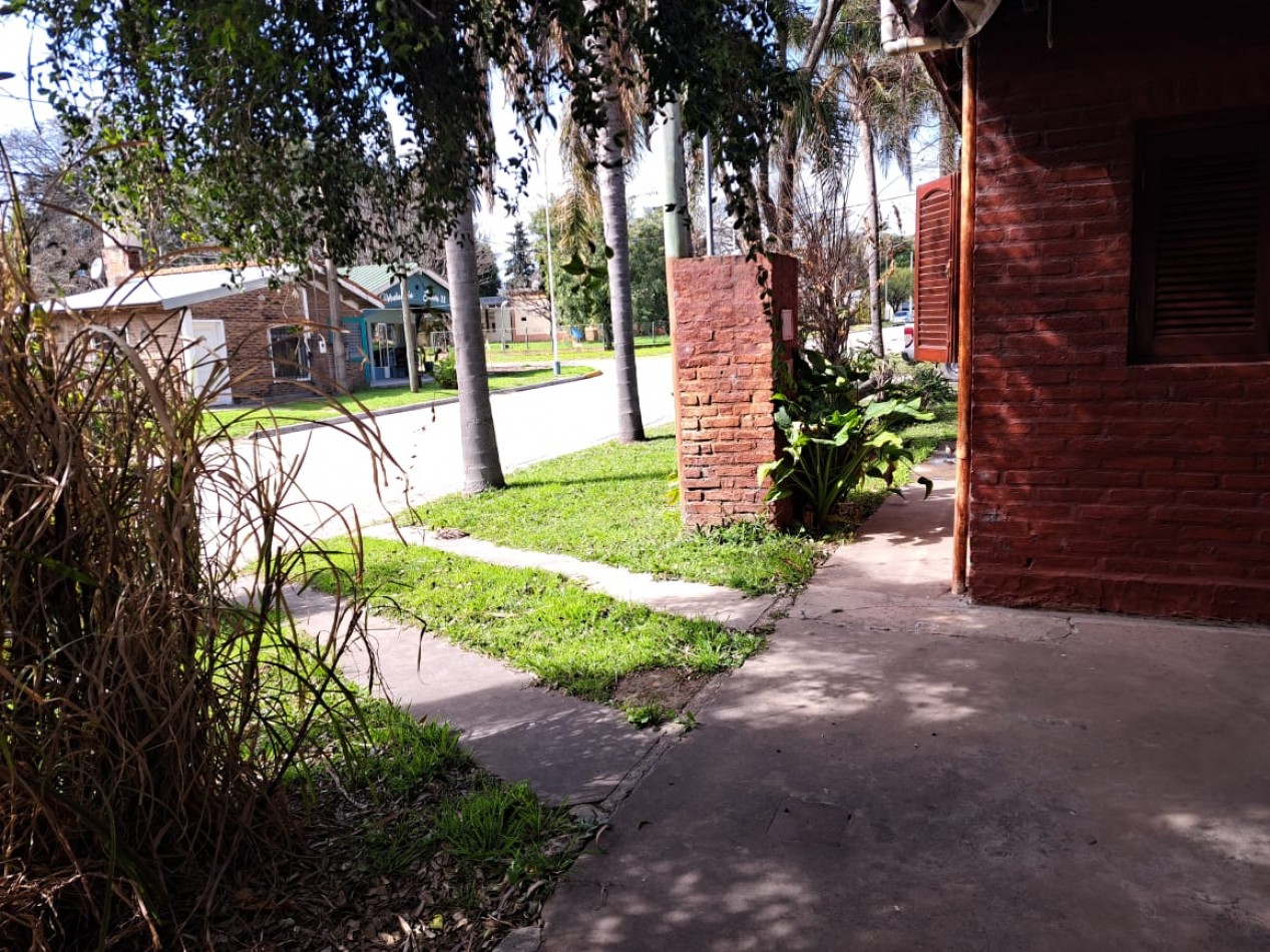 Casa centrica, 1 dormitorio, cochera, Villa Urquiza