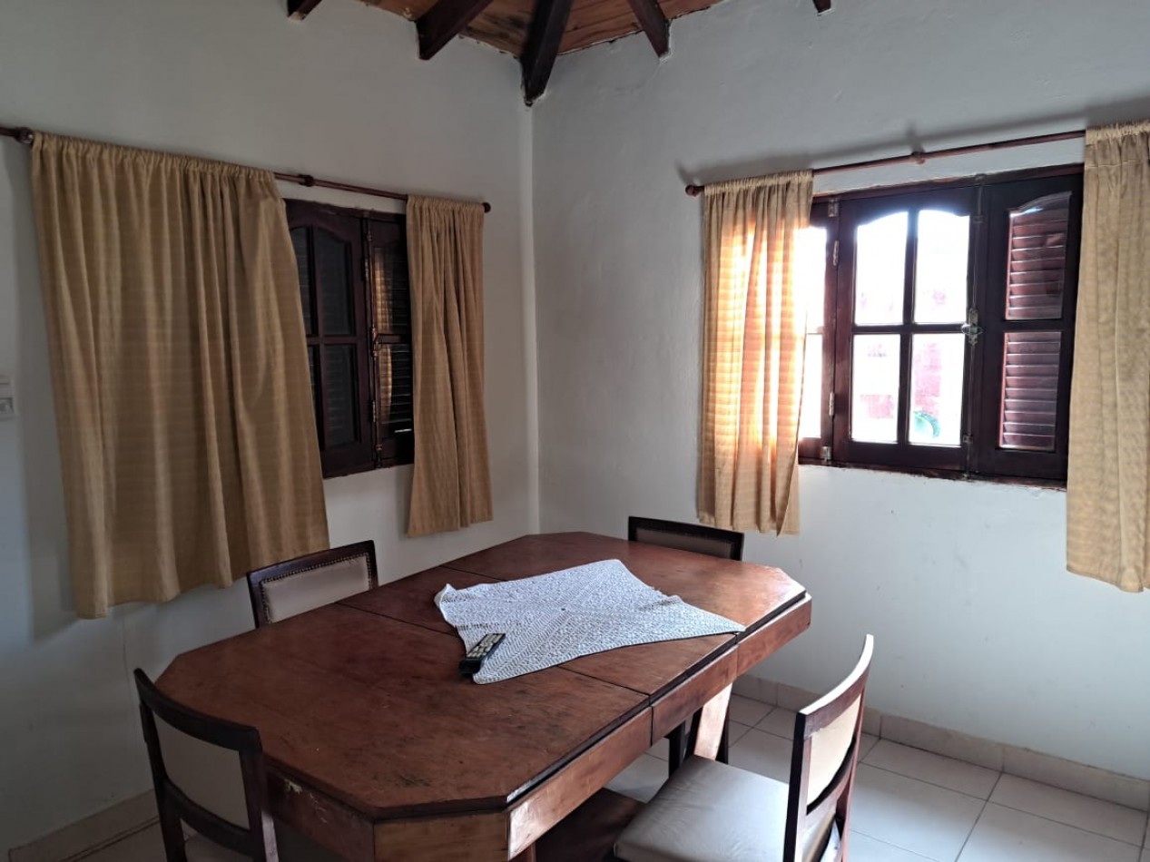 Casa centrica, 1 dormitorio, cochera, Villa Urquiza