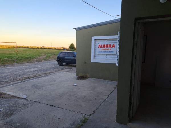 Casa 2 dormitorios, amplio garage y patio en Colonia Nueva Villa Urquiza