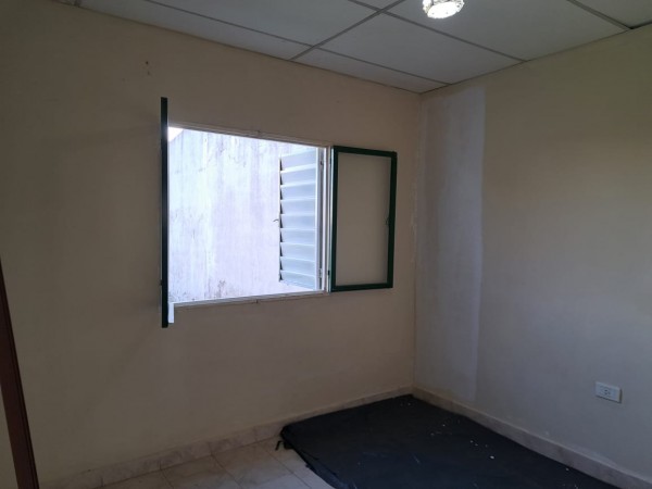 Casa 2 dormitorios, amplio garage y patio en Colonia Nueva Villa Urquiza