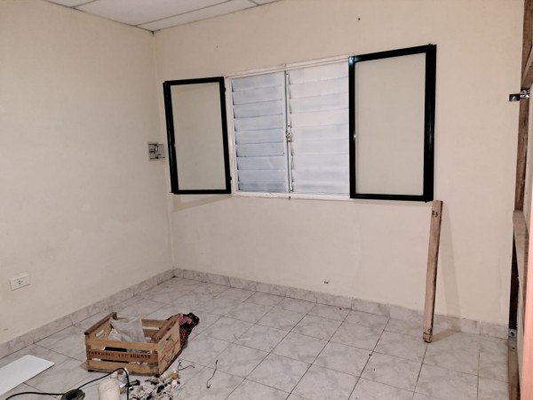 Casa 2 dormitorios, amplio garage y patio en Colonia Nueva Villa Urquiza