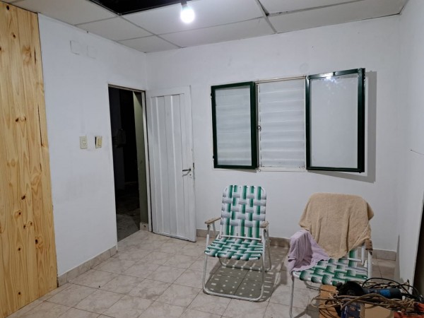 Casa 2 dormitorios, amplio garage y patio en Colonia Nueva Villa Urquiza