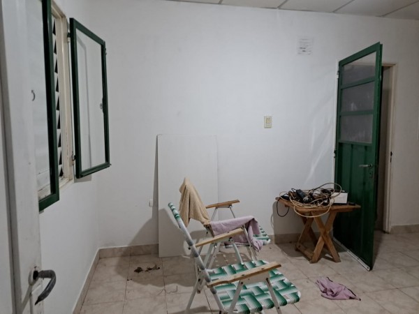 Casa 2 dormitorios, amplio garage y patio en Colonia Nueva Villa Urquiza