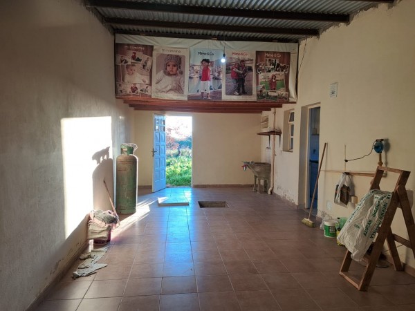 Casa 2 dormitorios, amplio garage y patio en Colonia Nueva Villa Urquiza