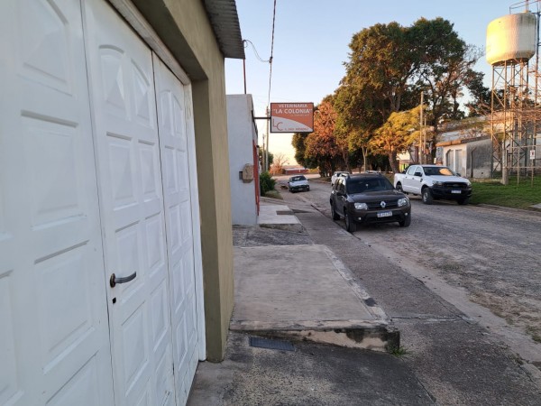 Casa 2 dormitorios, amplio garage y patio en Colonia Nueva Villa Urquiza